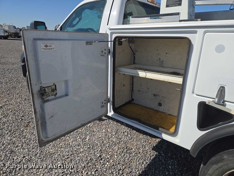 image for item EW0142 2012 Ford F450 Super Duty bucket truck