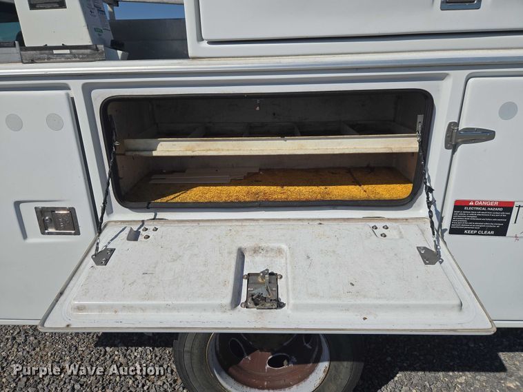 image for item EW0142 2012 Ford F450 Super Duty bucket truck