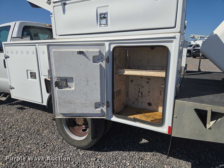 image for item EW0142 2012 Ford F450 Super Duty bucket truck