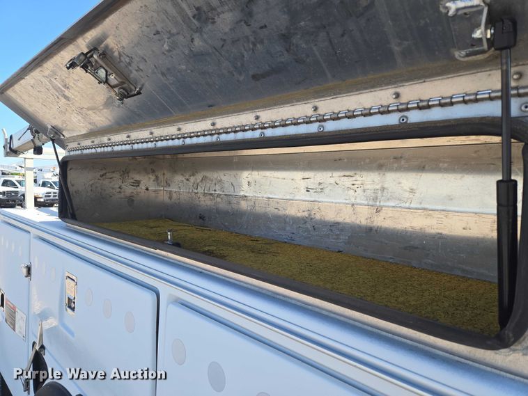 image for item EW0142 2012 Ford F450 Super Duty bucket truck