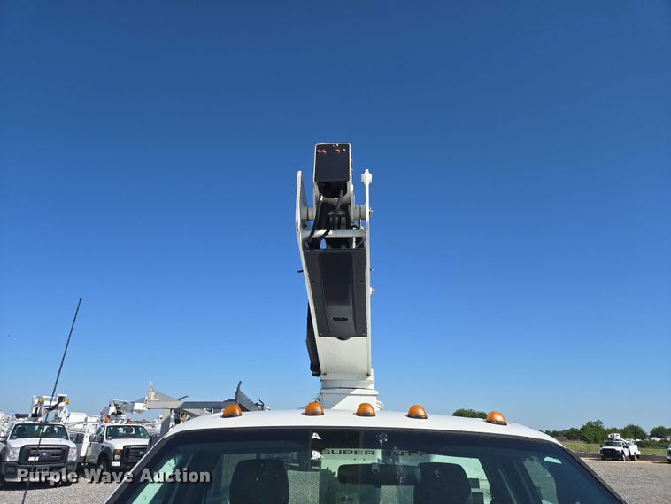 image for item EW0142 2012 Ford F450 Super Duty bucket truck