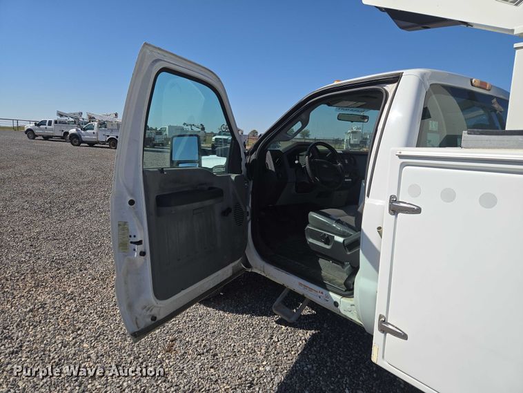 image for item EW0142 2012 Ford F450 Super Duty bucket truck