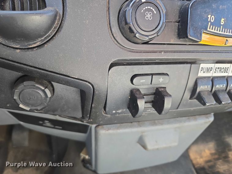 image for item EW0142 2012 Ford F450 Super Duty bucket truck