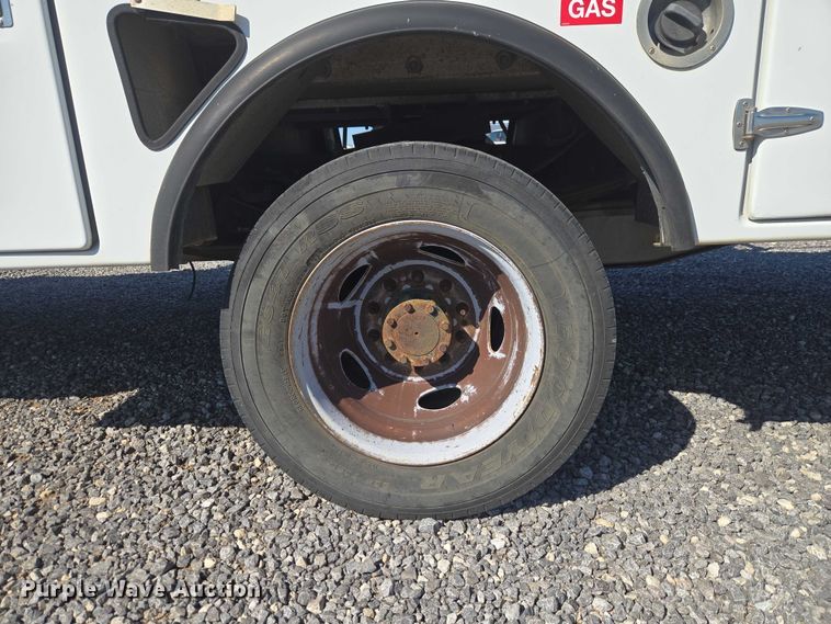 image for item EW0142 2012 Ford F450 Super Duty bucket truck