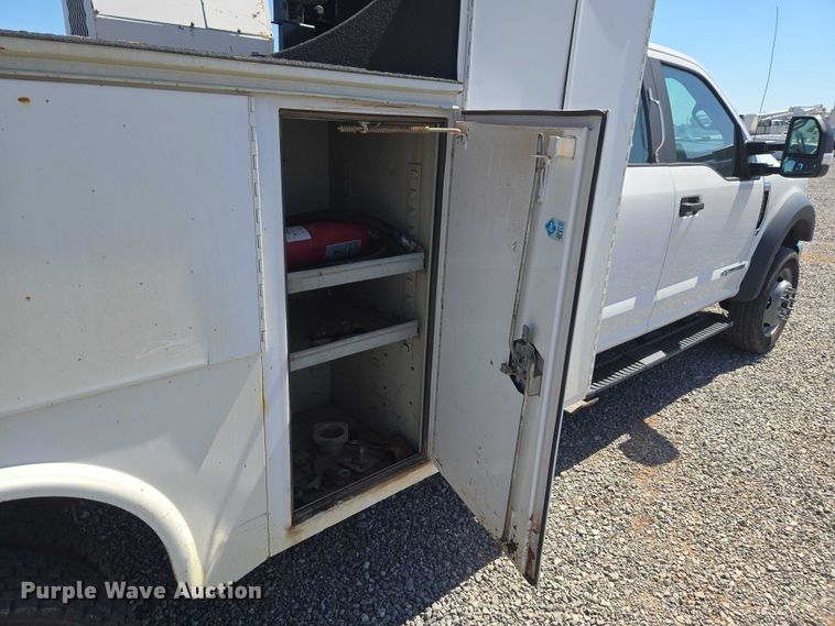 image for item EW0145 2017 Ford F550 Super Duty Ext. Cab utility / service truck