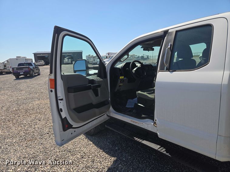 image for item EW0145 2017 Ford F550 Super Duty Ext. Cab utility / service truck
