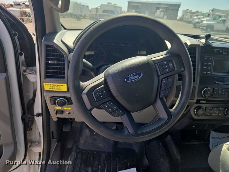 image for item EW0145 2017 Ford F550 Super Duty Ext. Cab utility / service truck