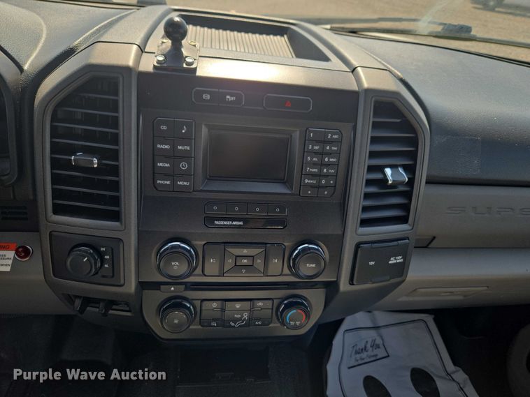 image for item EW0145 2017 Ford F550 Super Duty Ext. Cab utility / service truck