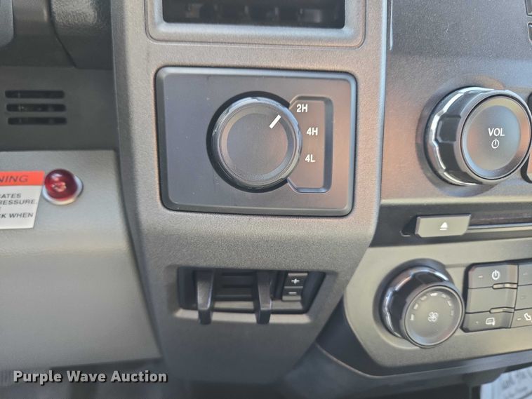 image for item EW0145 2017 Ford F550 Super Duty Ext. Cab utility / service truck