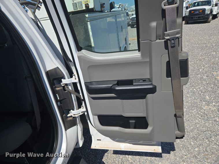 image for item EW0145 2017 Ford F550 Super Duty Ext. Cab utility / service truck