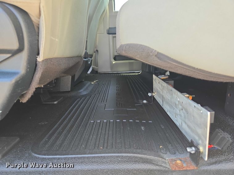 image for item EW0145 2017 Ford F550 Super Duty Ext. Cab utility / service truck