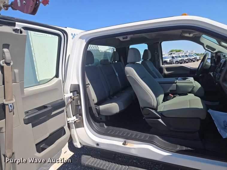 image for item EW0145 2017 Ford F550 Super Duty Ext. Cab utility / service truck