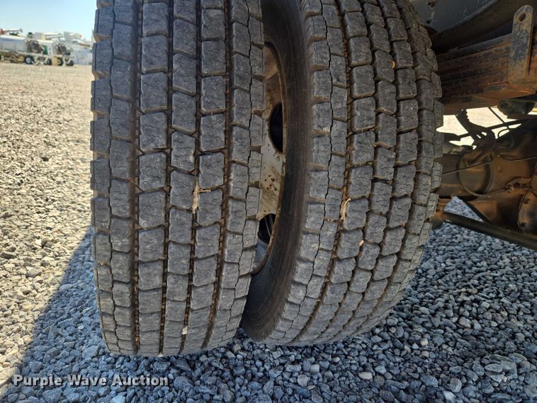 image for item EW0145 2017 Ford F550 Super Duty Ext. Cab utility / service truck