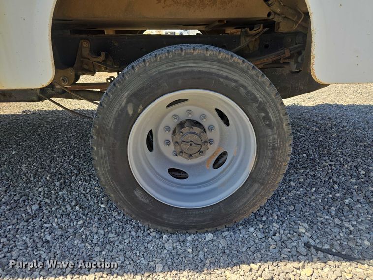 image for item EW0145 2017 Ford F550 Super Duty Ext. Cab utility / service truck