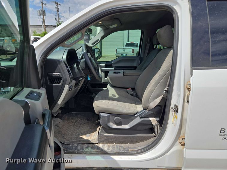 image for item EW0164 2018 Ford F150 XLT Crew Cab pickup truck