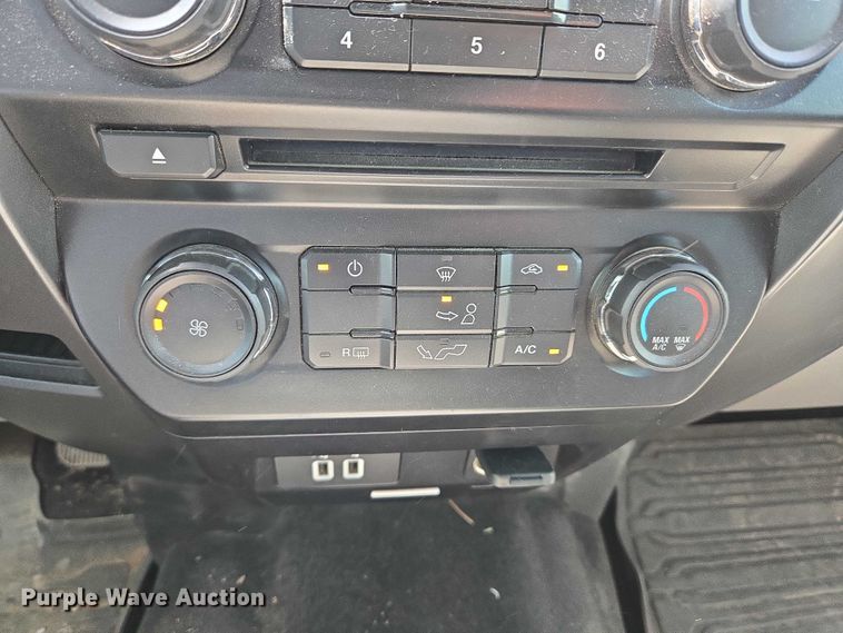 image for item EW0164 2018 Ford F150 XLT Crew Cab pickup truck
