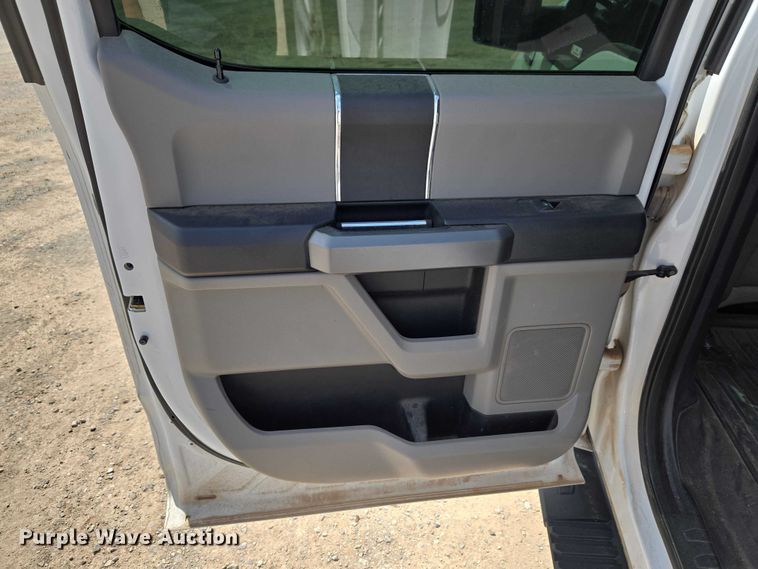 image for item EW0164 2018 Ford F150 XLT Crew Cab pickup truck