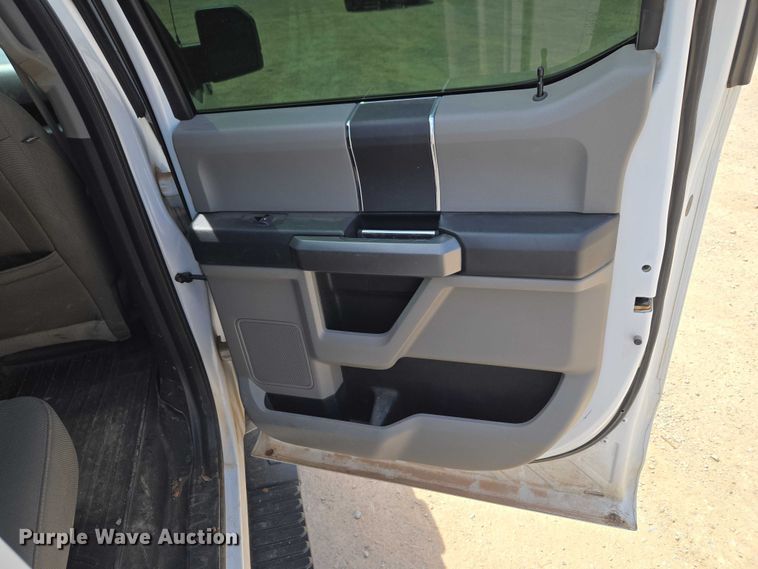 image for item EW0164 2018 Ford F150 XLT Crew Cab pickup truck