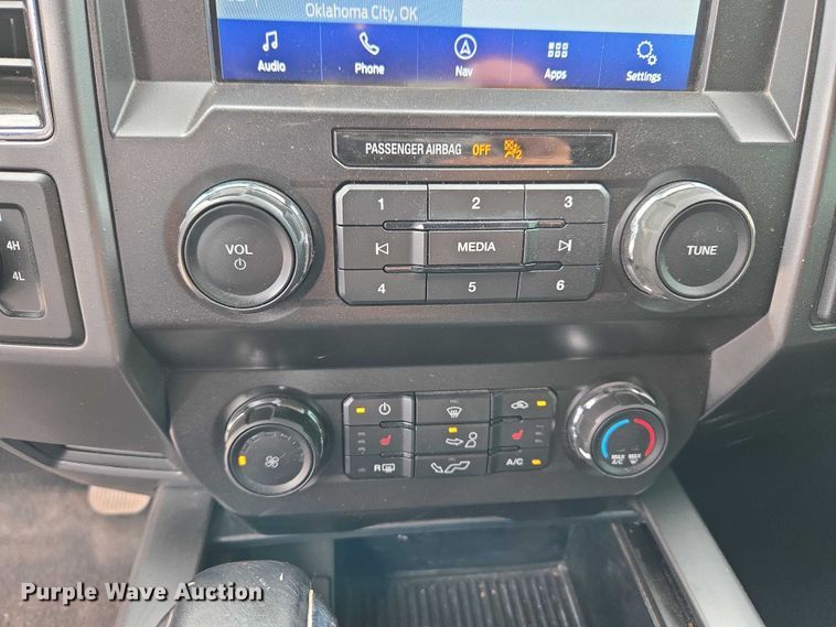 image for item EW0165 2020 Ford F150 XLT Crew Cab pickup truck