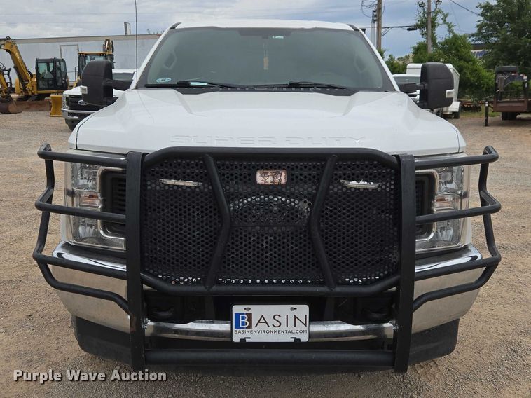 image for item EW0166 2019 Ford F250 Super Duty XL Crew Cab pickup truck