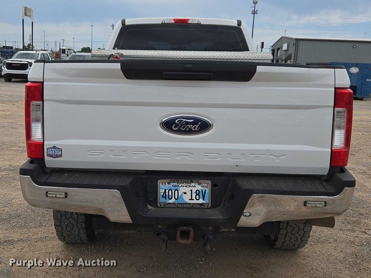 image for item EW0166 2019 Ford F250 Super Duty XL Crew Cab pickup truck