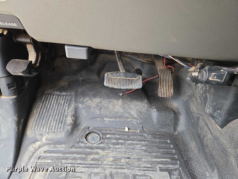 image for item EW0166 2019 Ford F250 Super Duty XL Crew Cab pickup truck