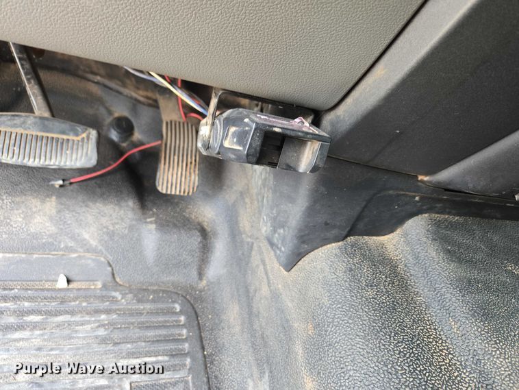 image for item EW0166 2019 Ford F250 Super Duty XL Crew Cab pickup truck