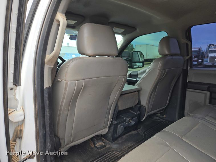 image for item EW0166 2019 Ford F250 Super Duty XL Crew Cab pickup truck