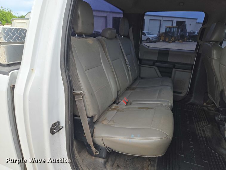 image for item EW0166 2019 Ford F250 Super Duty XL Crew Cab pickup truck