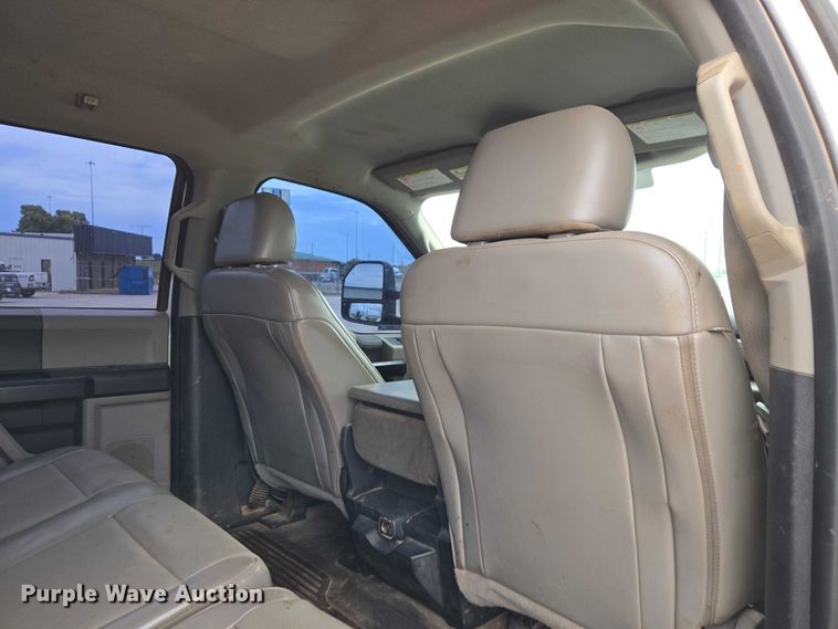 image for item EW0166 2019 Ford F250 Super Duty XL Crew Cab pickup truck
