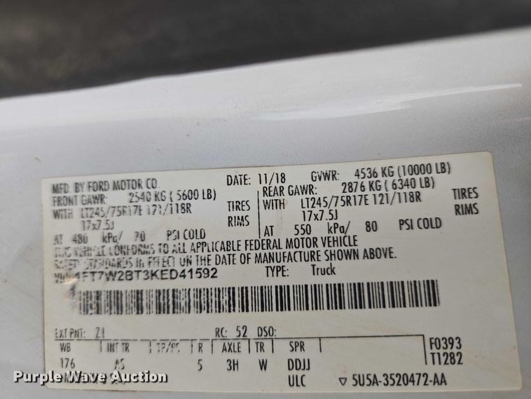 image for item EW0166 2019 Ford F250 Super Duty XL Crew Cab pickup truck