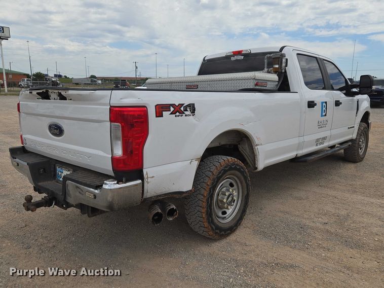 image for item EW0168 2019 Ford F250 Super Duty XL Crew Cab pickup truck