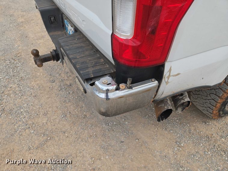 image for item EW0168 2019 Ford F250 Super Duty XL Crew Cab pickup truck