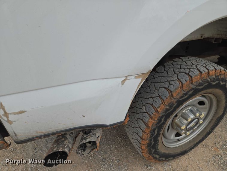image for item EW0168 2019 Ford F250 Super Duty XL Crew Cab pickup truck