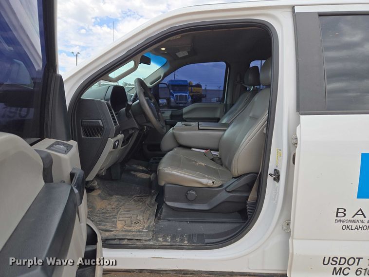 image for item EW0168 2019 Ford F250 Super Duty XL Crew Cab pickup truck