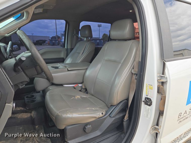 image for item EW0168 2019 Ford F250 Super Duty XL Crew Cab pickup truck