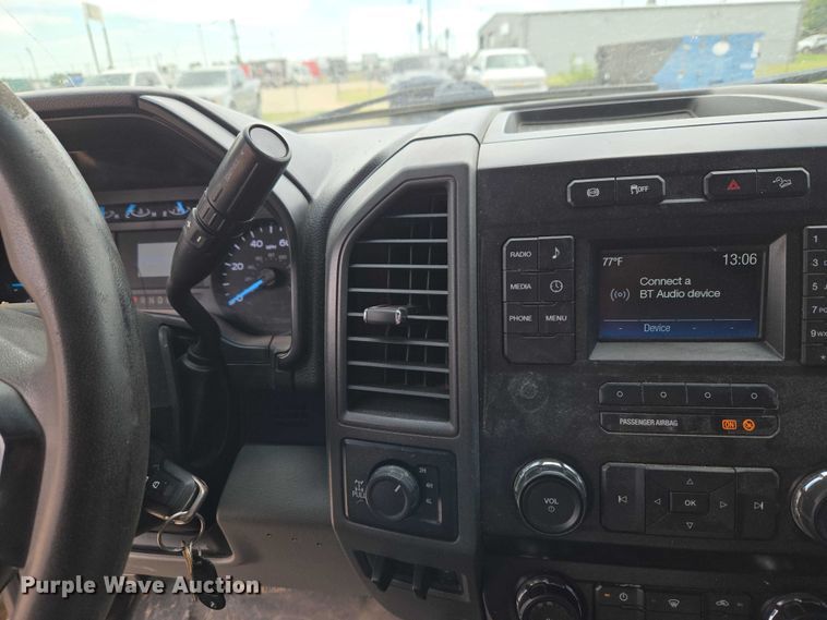 image for item EW0168 2019 Ford F250 Super Duty XL Crew Cab pickup truck