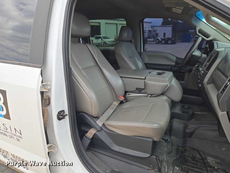 image for item EW0168 2019 Ford F250 Super Duty XL Crew Cab pickup truck