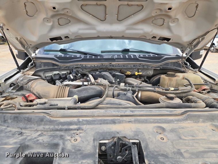 image for item EW0168 2019 Ford F250 Super Duty XL Crew Cab pickup truck