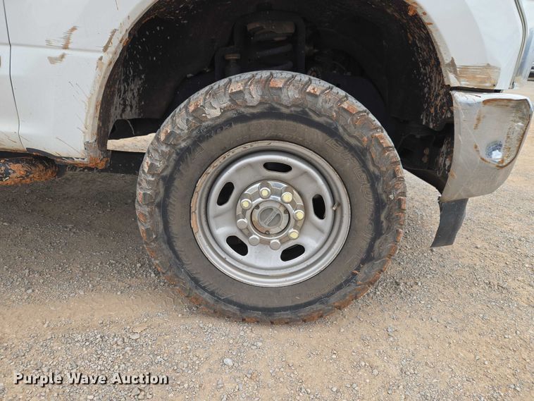 image for item EW0168 2019 Ford F250 Super Duty XL Crew Cab pickup truck
