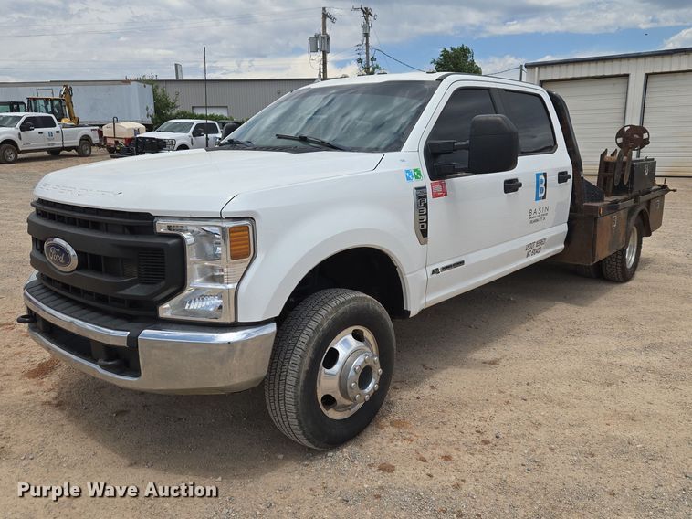 2021 Ford F350 Super Duty XL Crew Cab flatbed pickup truck