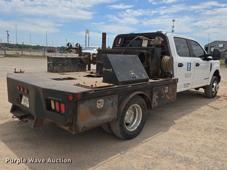 image for item EW0170 2021 Ford F350 Super Duty XL Crew Cab flatbed pickup truck