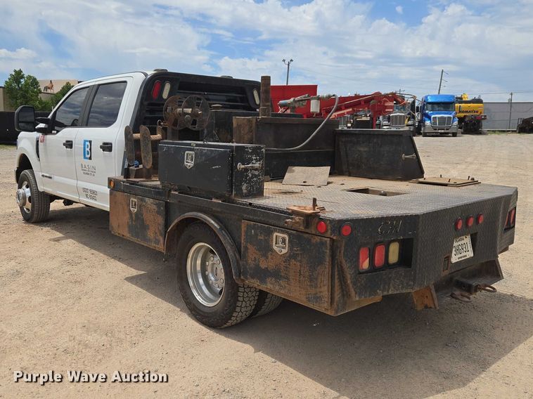 image for item EW0170 2021 Ford F350 Super Duty XL Crew Cab flatbed pickup truck