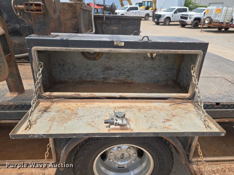 image for item EW0170 2021 Ford F350 Super Duty XL Crew Cab flatbed pickup truck