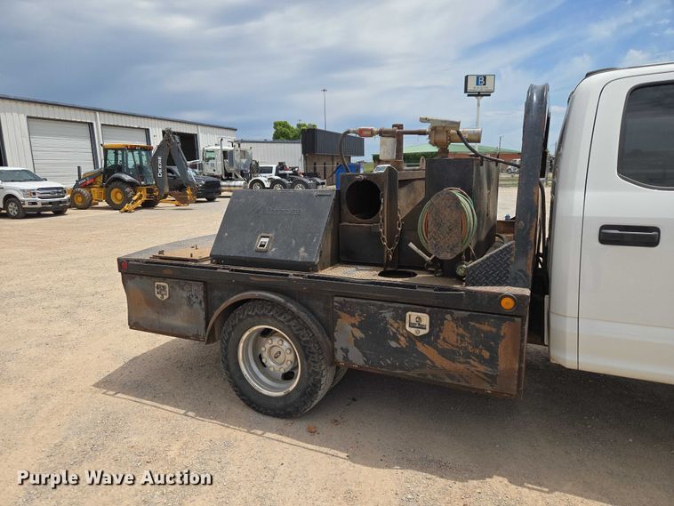 image for item EW0170 2021 Ford F350 Super Duty XL Crew Cab flatbed pickup truck