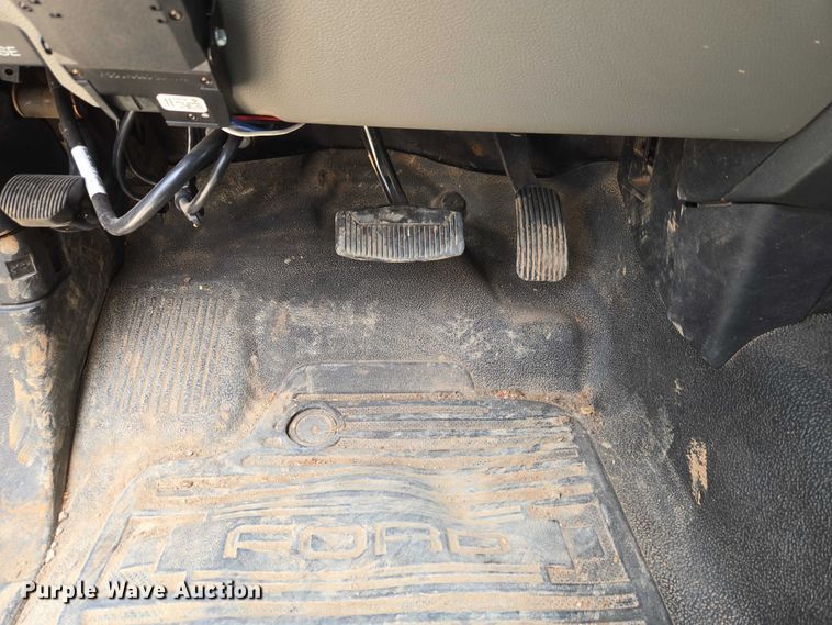 image for item EW0170 2021 Ford F350 Super Duty XL Crew Cab flatbed pickup truck