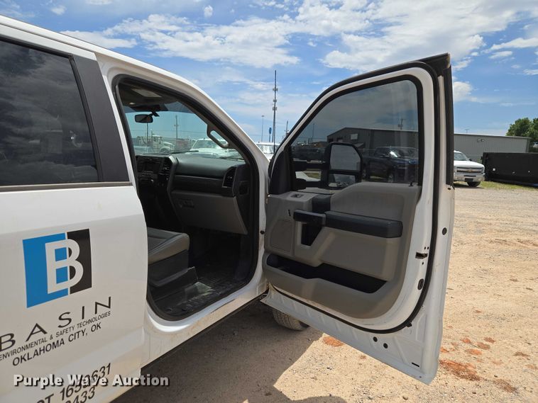 image for item EW0170 2021 Ford F350 Super Duty XL Crew Cab flatbed pickup truck