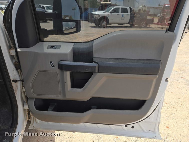 image for item EW0170 2021 Ford F350 Super Duty XL Crew Cab flatbed pickup truck