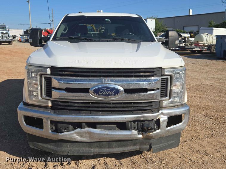 image for item EW0202 2019 Ford F250 Super Duty Crew Cab pickup truck