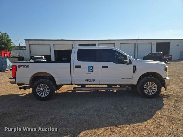 image for item EW0202 2019 Ford F250 Super Duty Crew Cab pickup truck